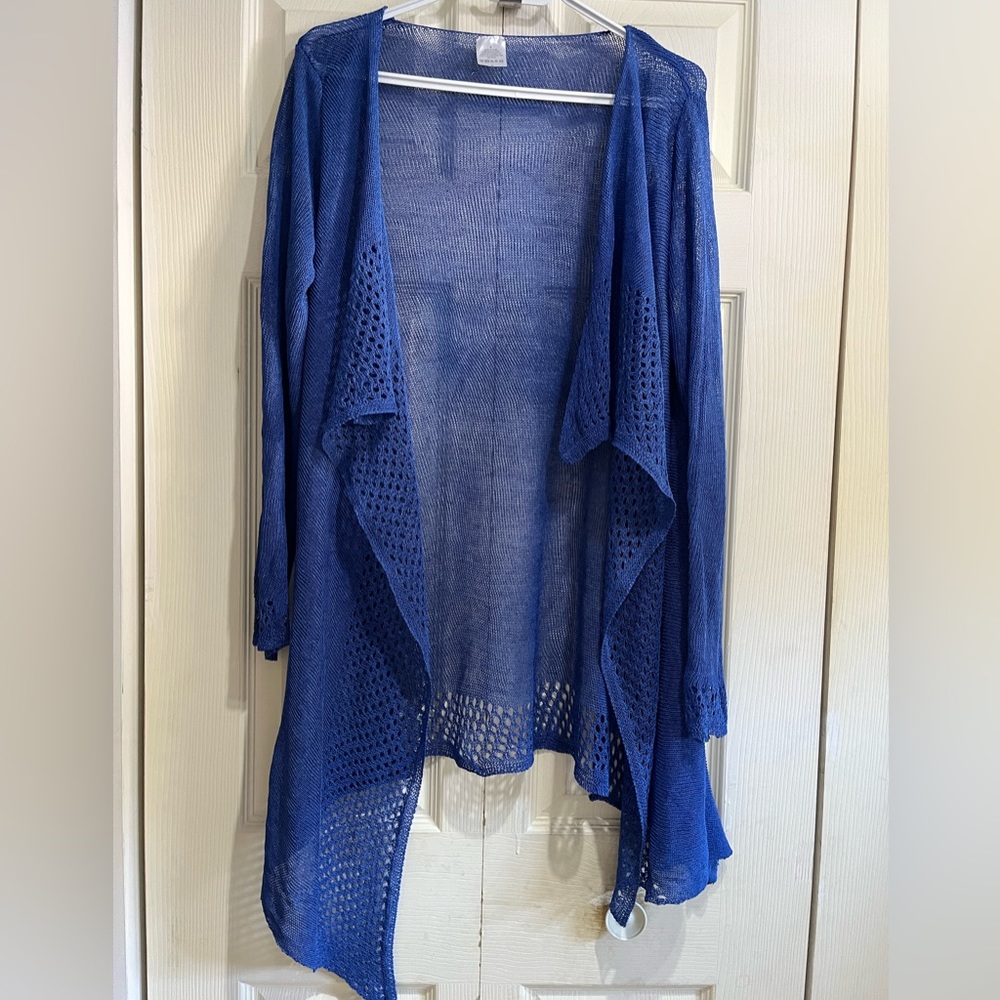 Fish net women’s open front blue knit cardigan in Size small